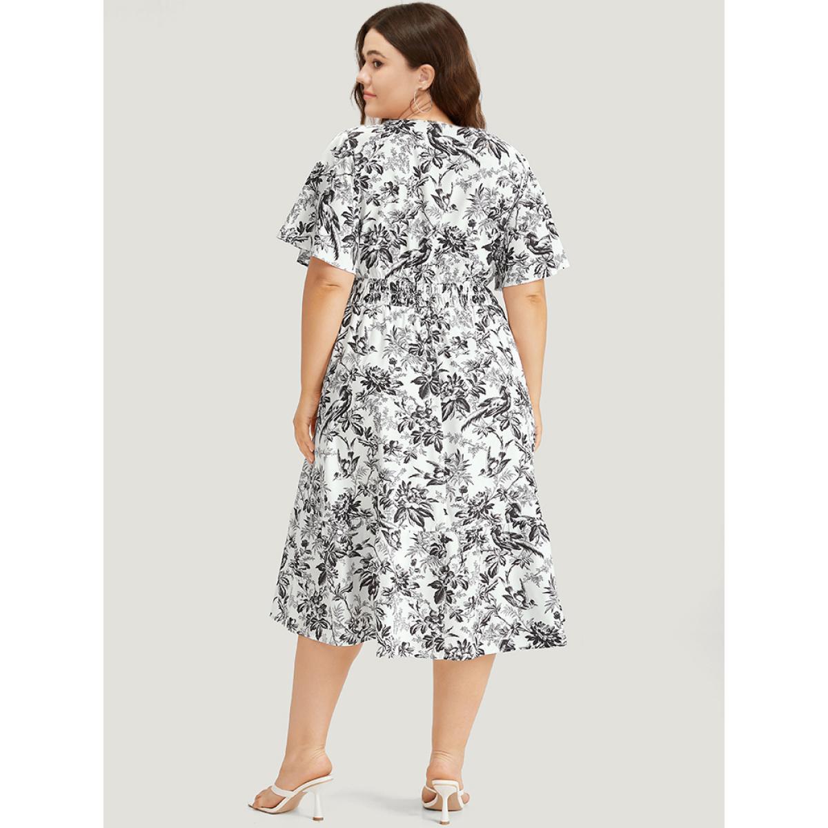 Plus Size Silhouette Floral Print Shirred Notched Pocket Ruffles Dress Black Women Elegant Shirred Notched collar Short sleeve Curvy Midi Dress BloomChic 26/4X Product Image