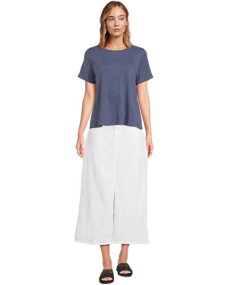 V-Neck Short Sleeve Tee Product Image