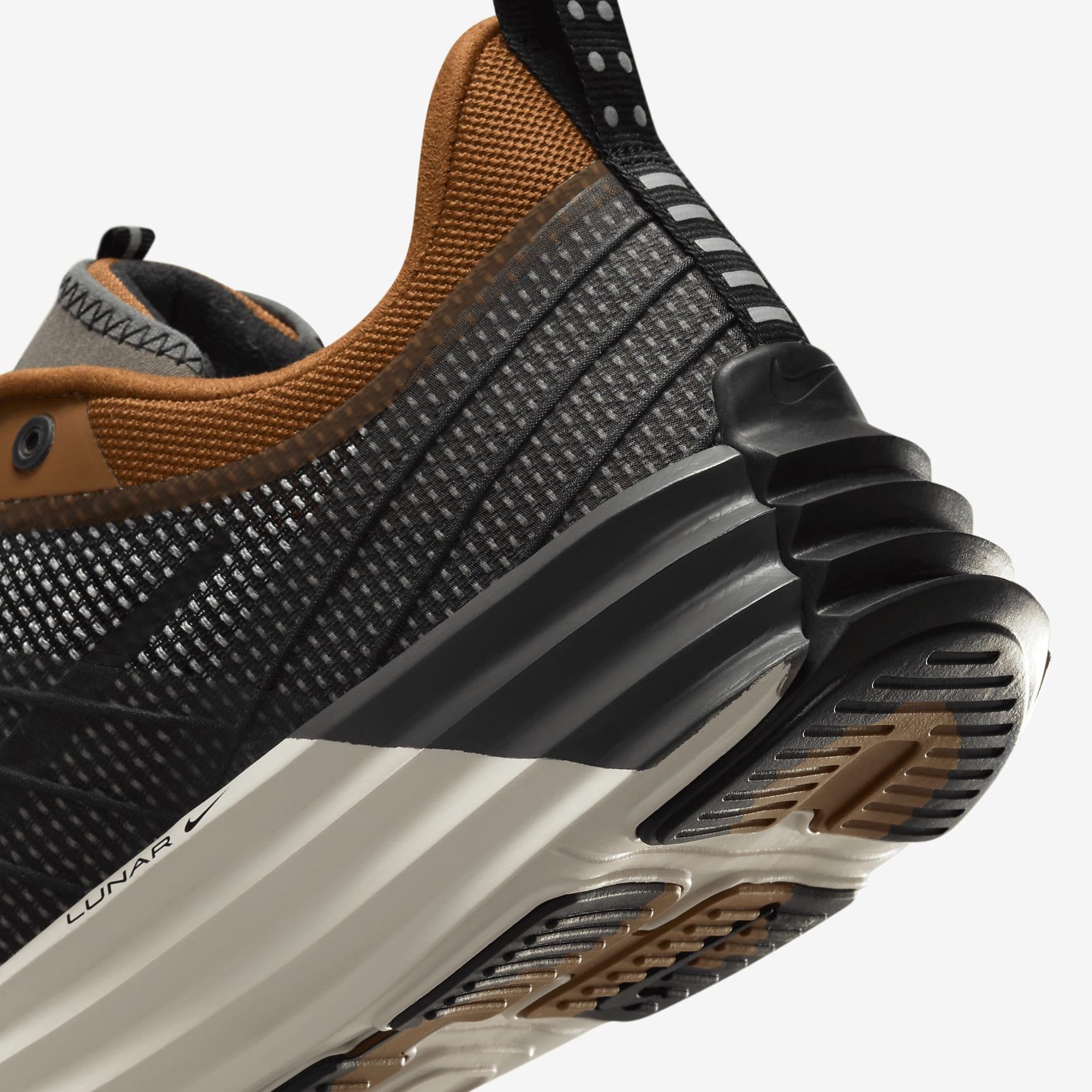 Nike Men's Lunar Roam SE Shoes Product Image