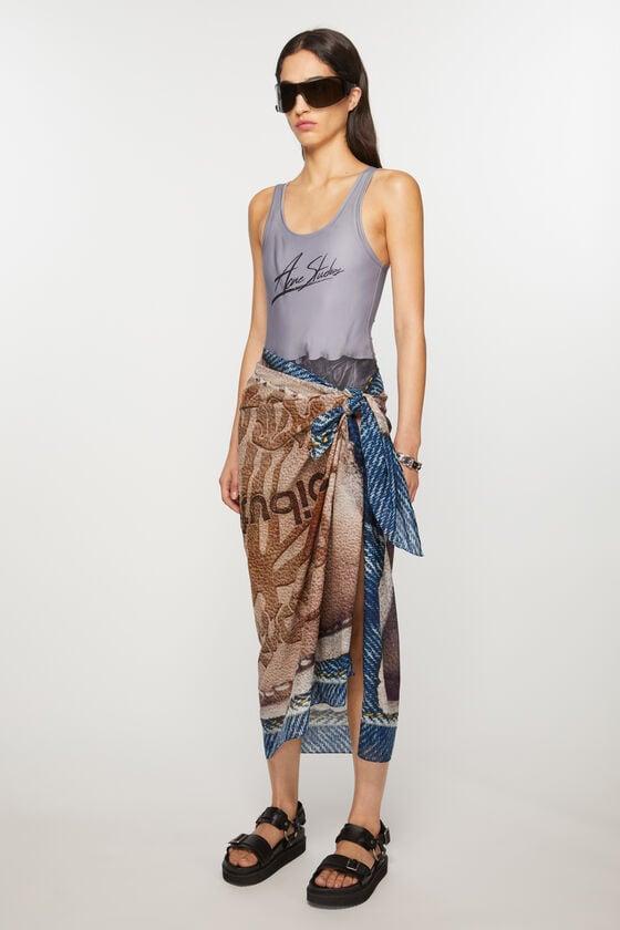Oversized print scarf Product Image