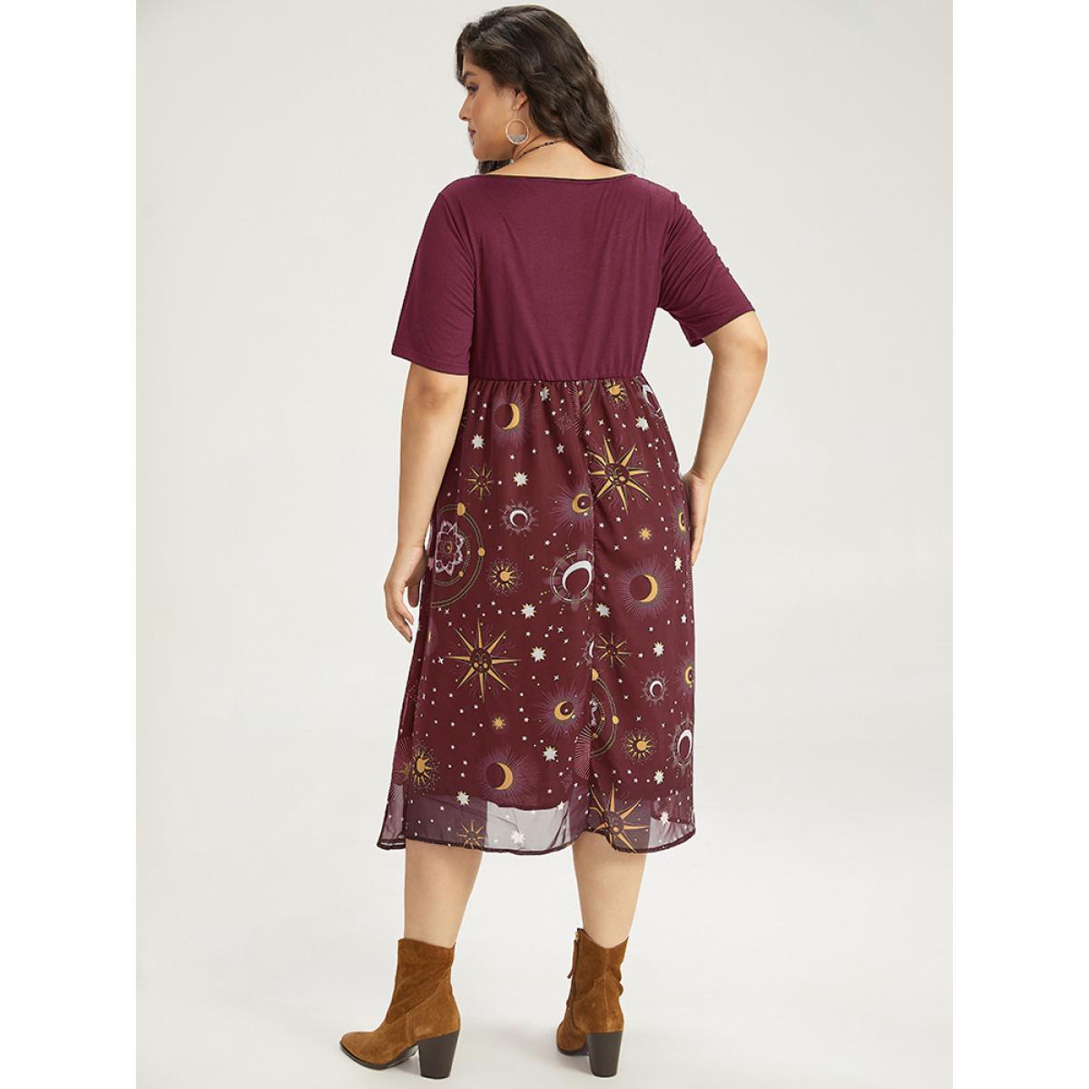 Plus Size Halloween Moon & Star Print Ruched Patchwork Dress DarkGreen Women Elegant Gathered Square Neck Short sleeve Curvy Midi Dress BloomChic 28/5X Product Image