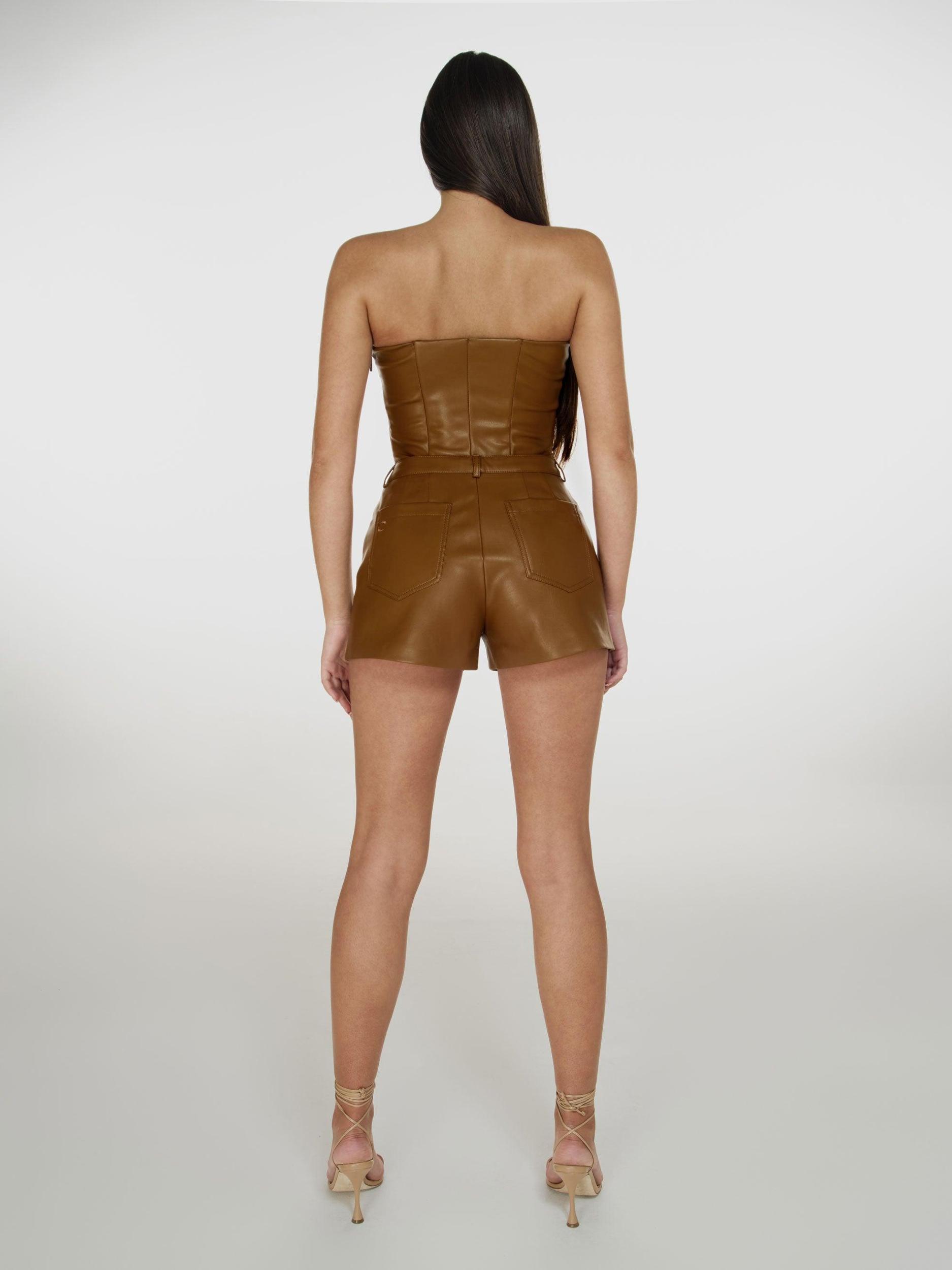 Killa shorts in Choco Product Image