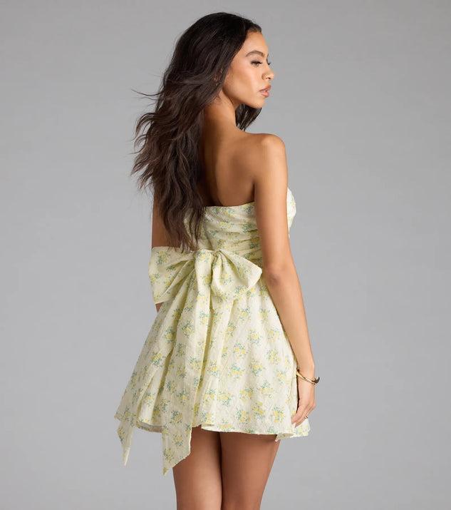 Sunny Chic Floral Strapless Skater Dress Product Image
