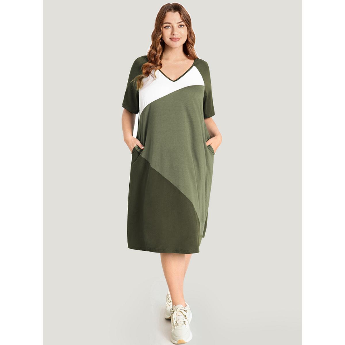 Plus Size Colorblock Contrast Pocket Raglan Sleeve Dress ArmyGreen Women Casual Contrast V-neck Short sleeve Curvy Knee Dress BloomChic 30/6X Product Image