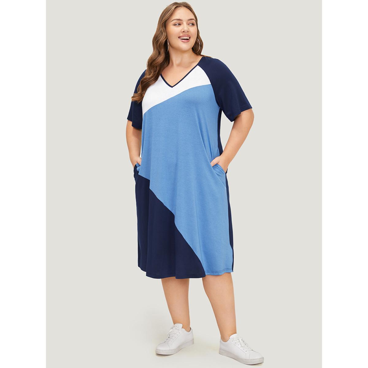 Plus Size Colorblock Contrast Pocket Raglan Sleeve Dress Indigo Women Casual Contrast V-neck Short sleeve Curvy Knee Dress BloomChic 18-20/2X Product Image