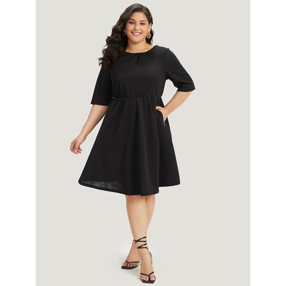 Plus Size Plain Pocket Pearl Beaded Detail Gathered Dress Black Women Elegant Gathered Round Neck Half Sleeve Curvy Midi Dress BloomChic 30/6X Product Image