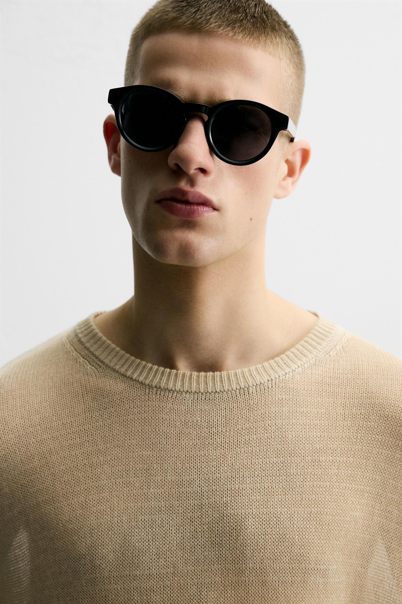 ROUND SUNGLASSES Product Image