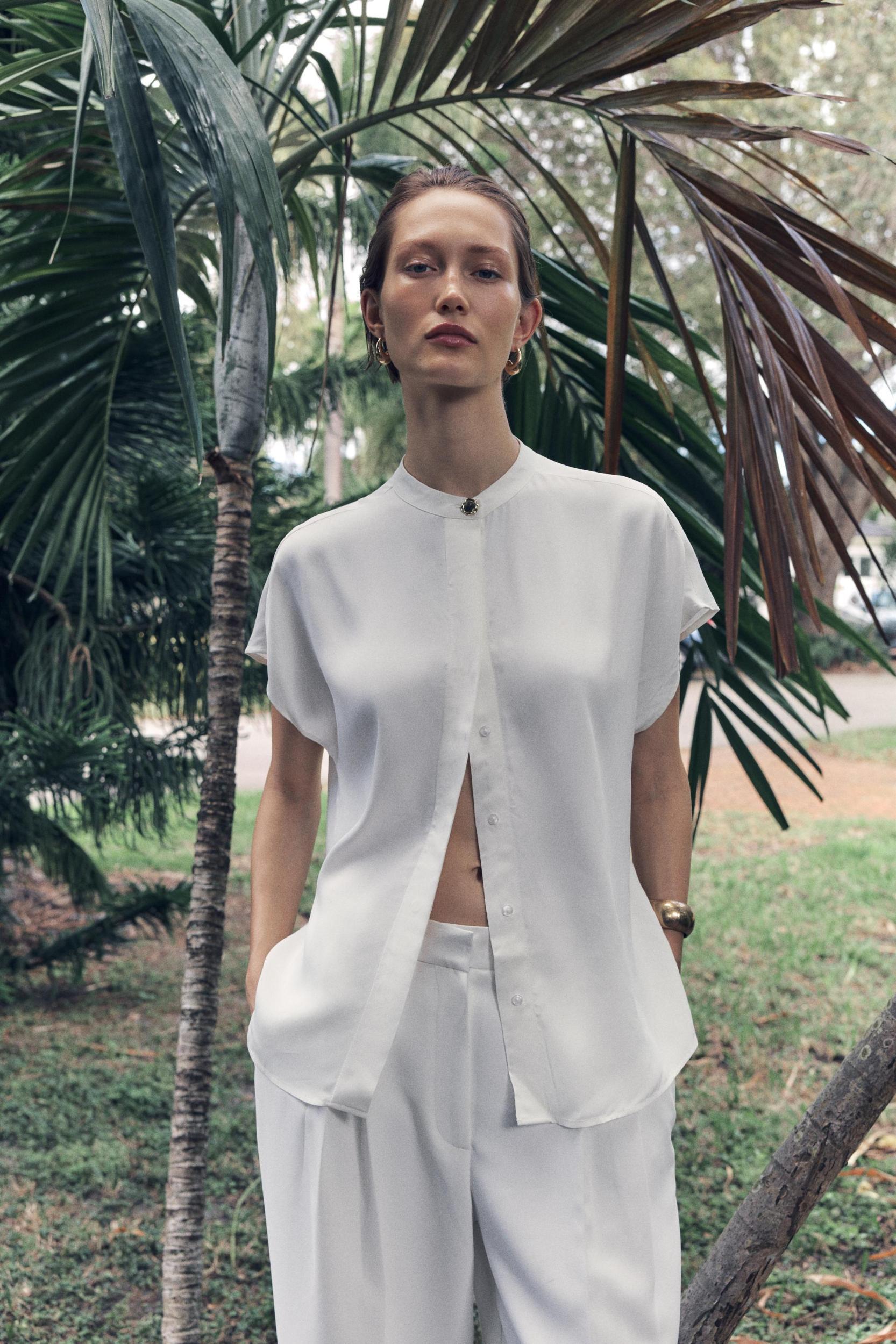 FLOWY CREPE TOP Product Image