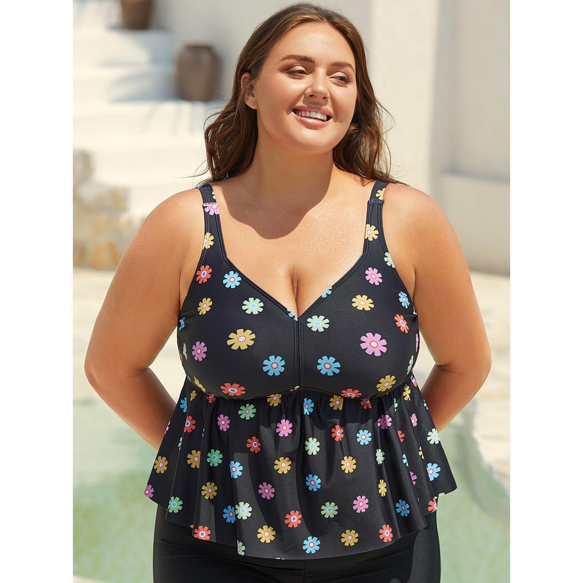 Plus Size Multi-Color Floral Pattern Flared Swim Top Women's Swimwear Black Beach Gathered High stretch Bodycon Heart neckline Curve Swim Tops BloomChic 30/6X Product Image
