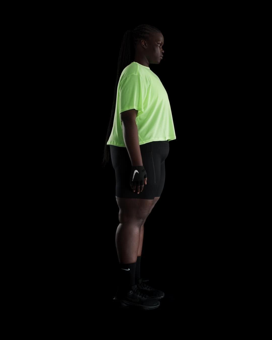 Nike One Relaxed Women's Dri-FIT Cropped Short-Sleeve Top (Plus Size) Product Image
