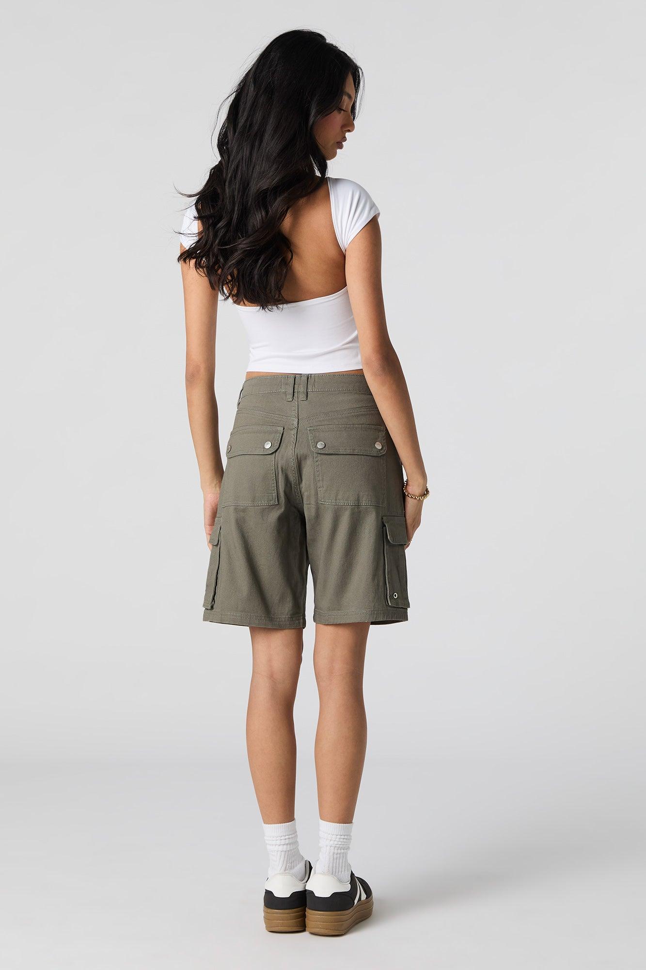 Bermuda Cargo Short Female Product Image