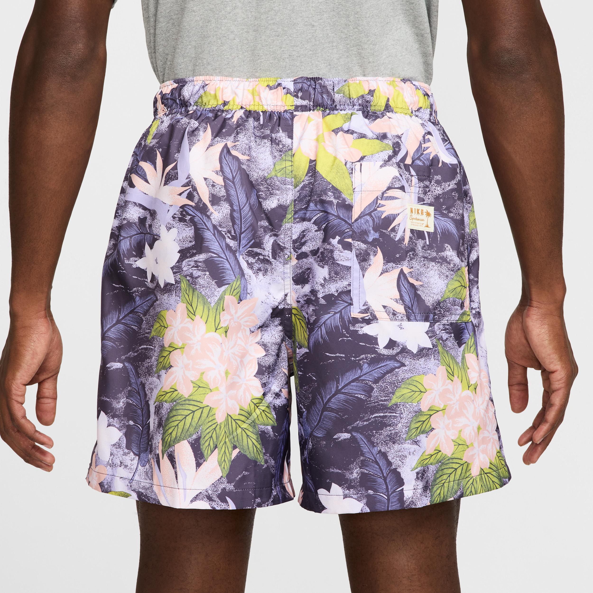 Nike Men's Club Flow Shorts Product Image