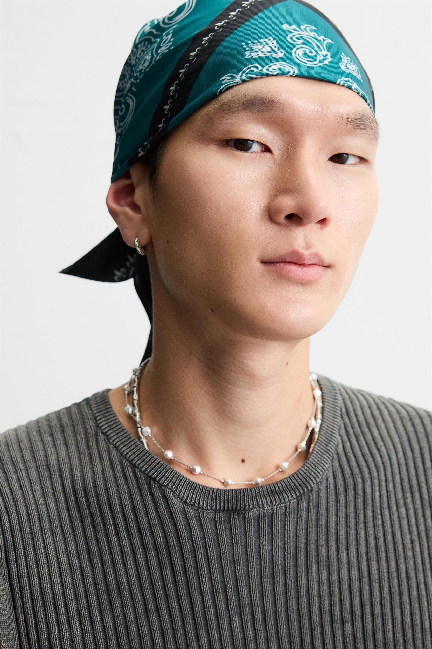 PAISLEY PRINT BANDANA Product Image