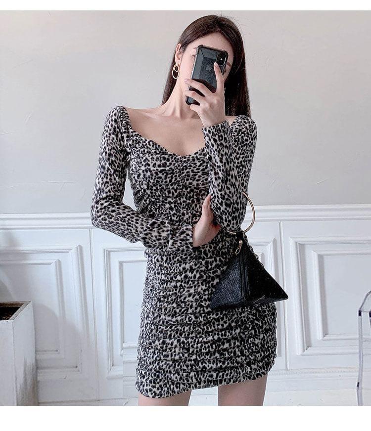 Long-Sleeve V-Neck Leopard Print Ruched Mini Bodycon Dress Product Image