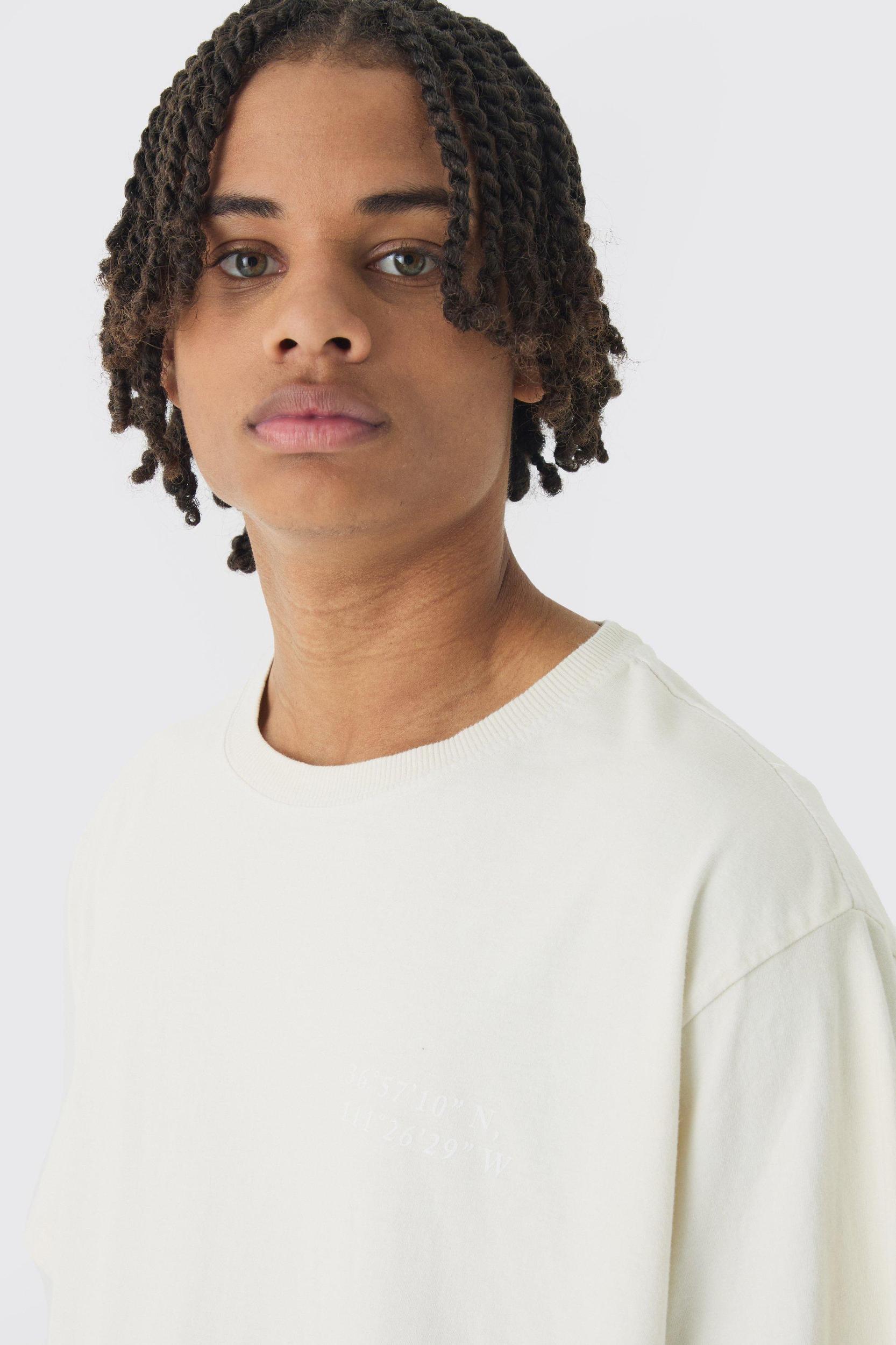 Regular Fit Antelope Print T-Shirt | boohooMAN USA Product Image