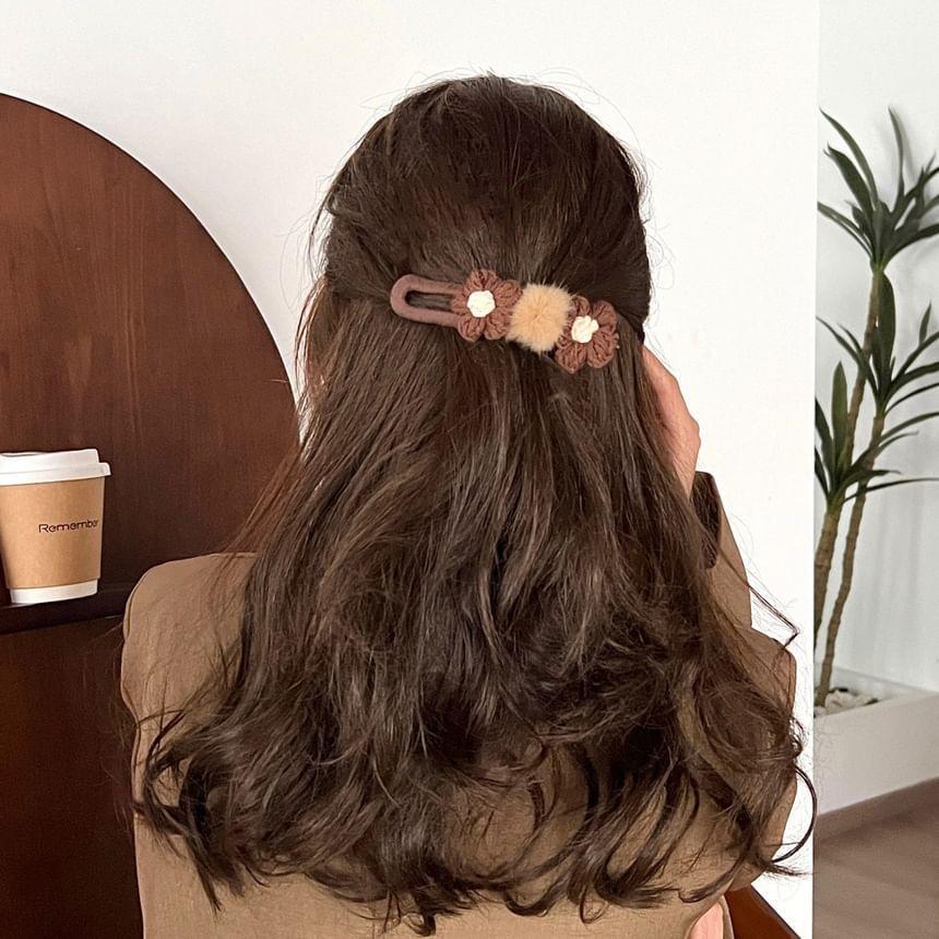 Knit Flower Hair Clip Product Image