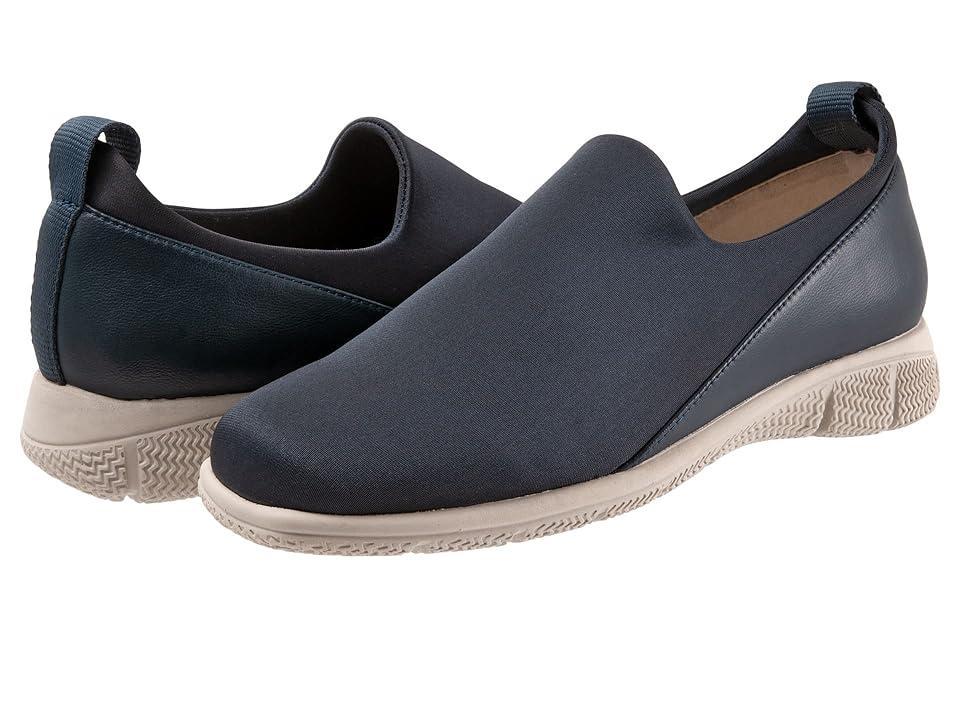 Trotters Ultima Women's Flat Shoes Product Image