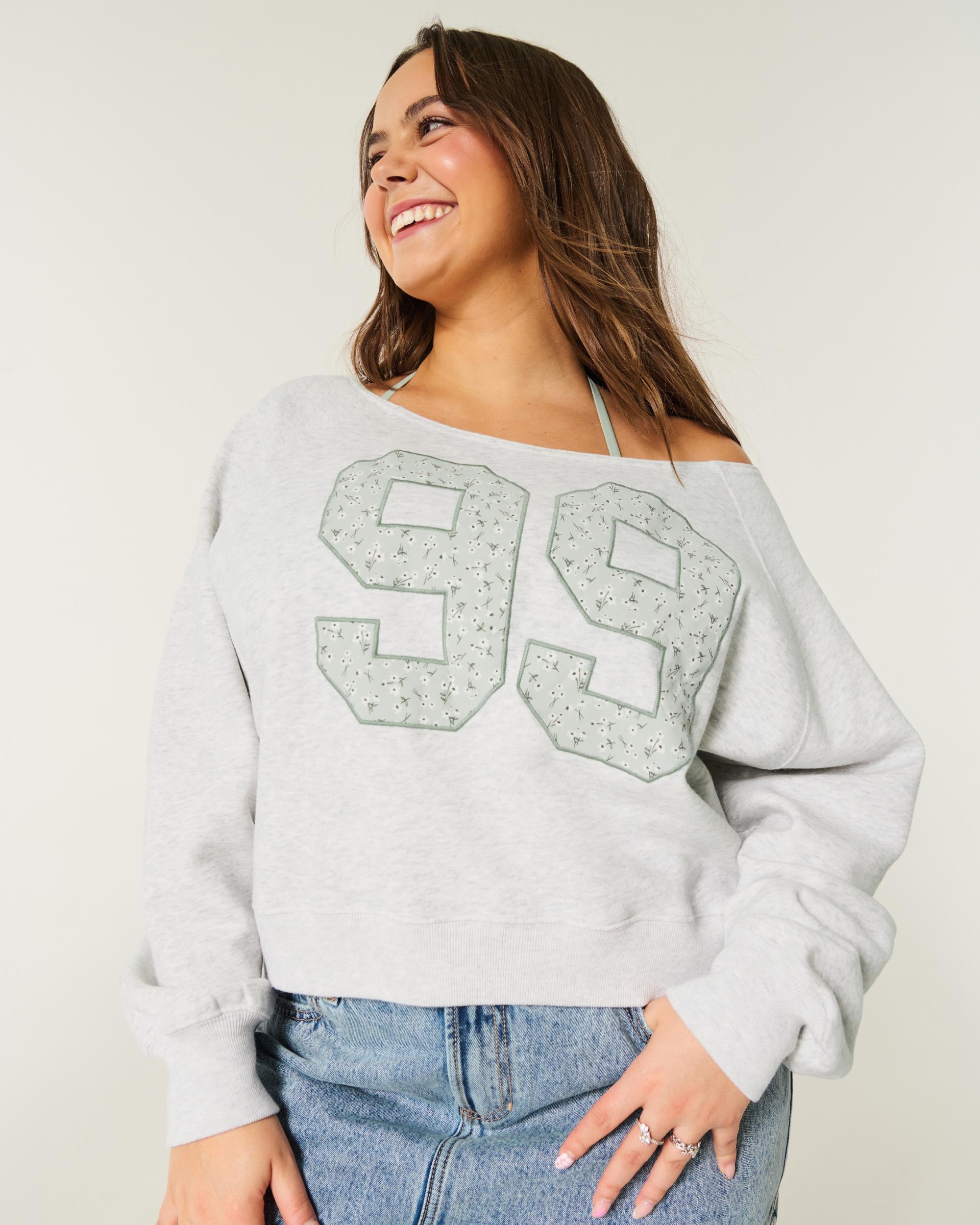 Easy Off-the-Shoulder Number Graphic Crew Sweatshirt Product Image