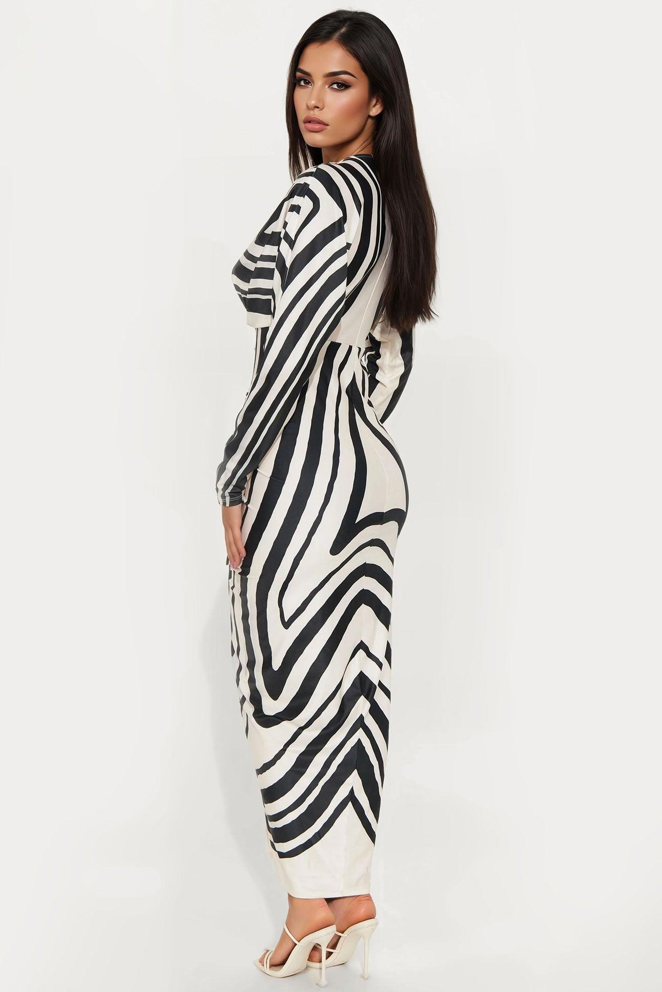 Camellia Maxi Dress - Black/White Product Image