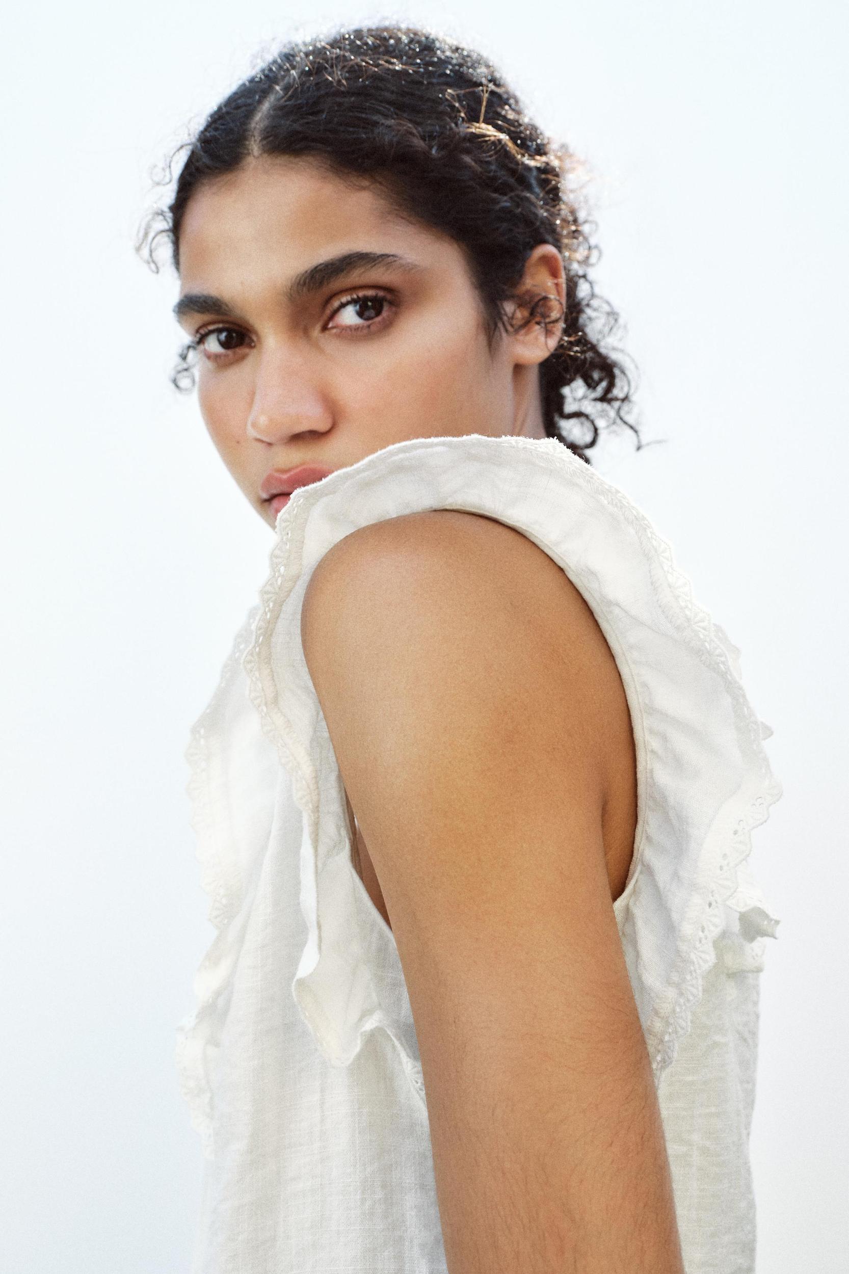 LACE INSERT RUFFLE BLOUSE Product Image