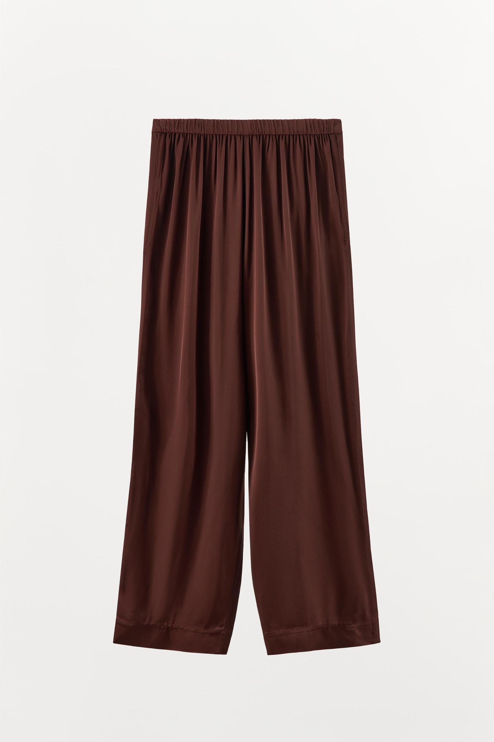 FLOWY SATIN PLEATED PANTS Product Image