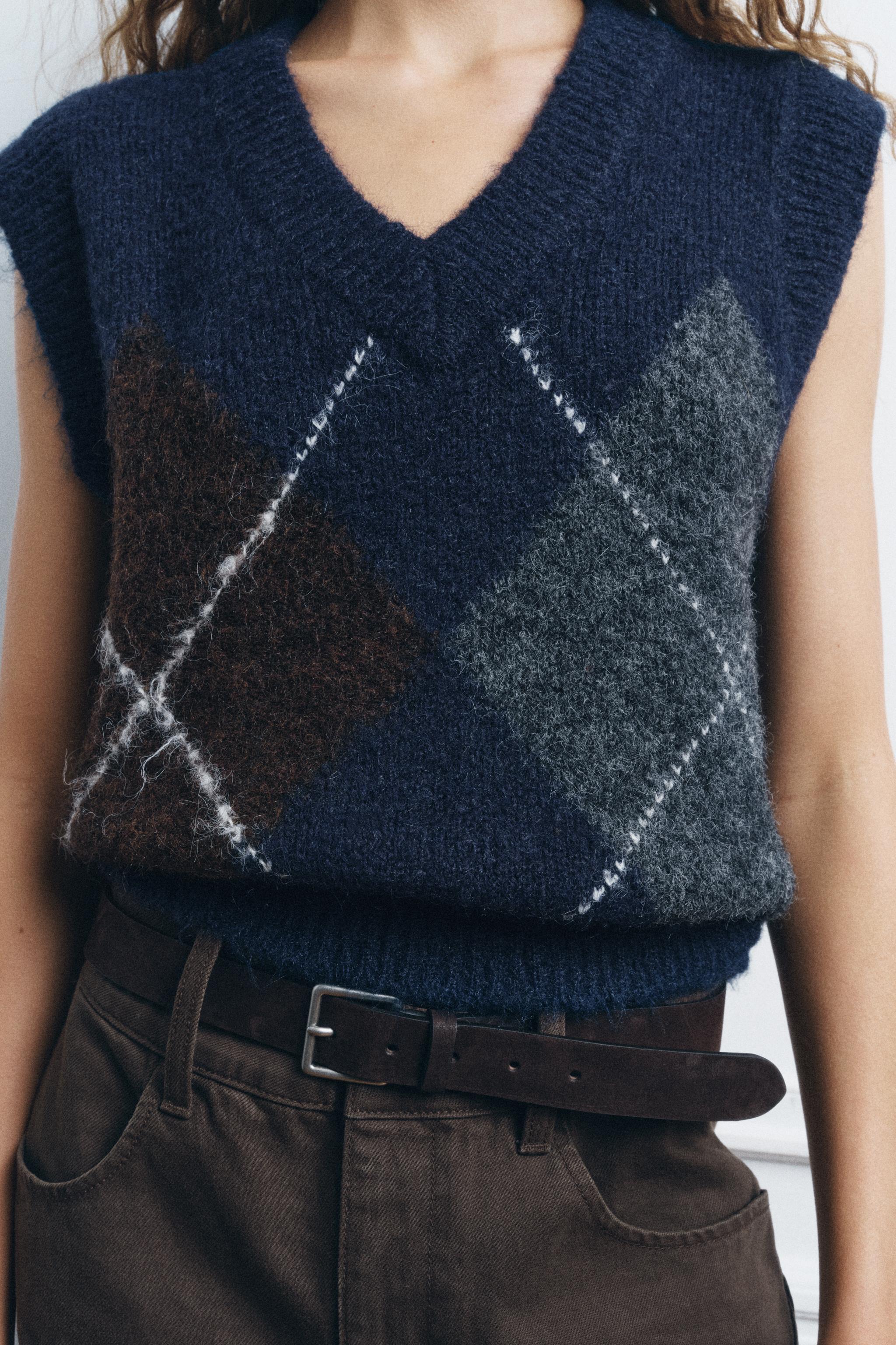 KNIT ARGYLE VEST Product Image