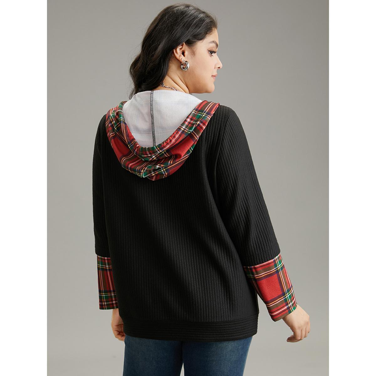 Plus Size Christmas Plaid Patchwork Hooded Zipper Sweatshirt Women Black Casual Contrast Hooded Dailywear Sweatshirts BloomChic 22-24/3X Product Image