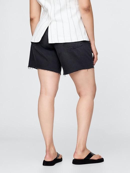 8" Mid Rise '90s Loose Denim Bermuda Shorts Product Image