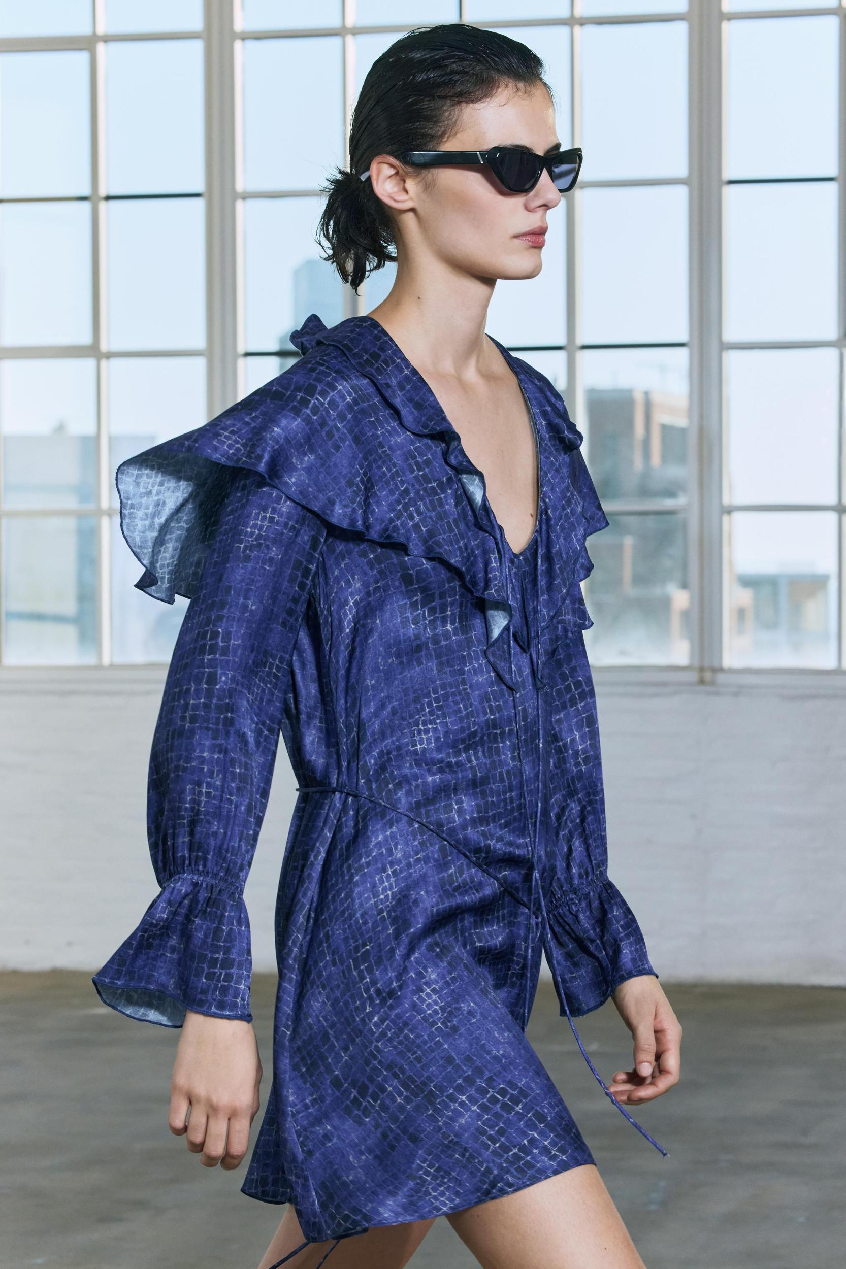 SHORT RUFFLE DRESS ZW COLLECTION Product Image