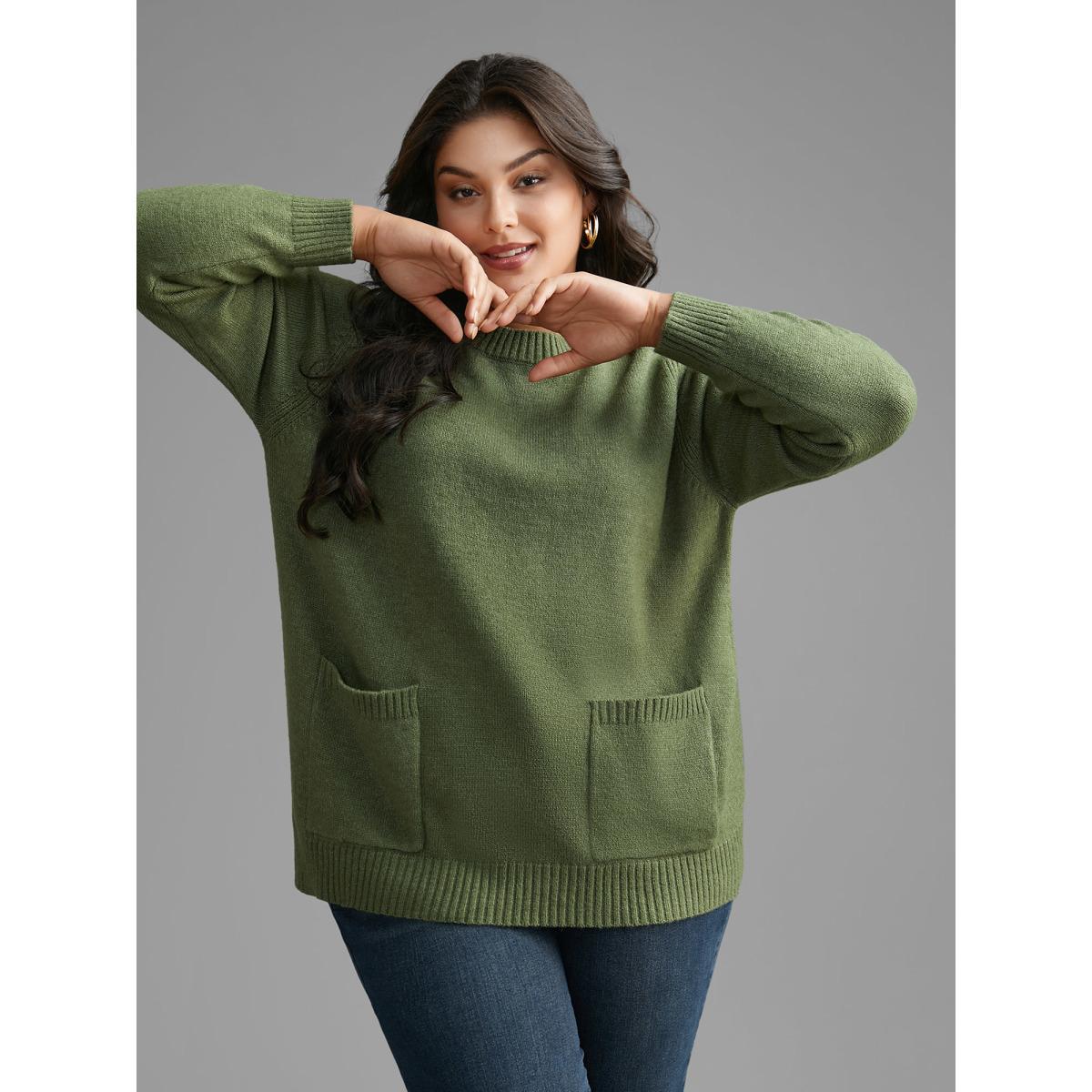 Plus Size Plain Round Neck Patched Pocket Pullover Moss Women Casual Loose Long Sleeve Round Neck Everyday Pullovers BloomChic 12/L Product Image