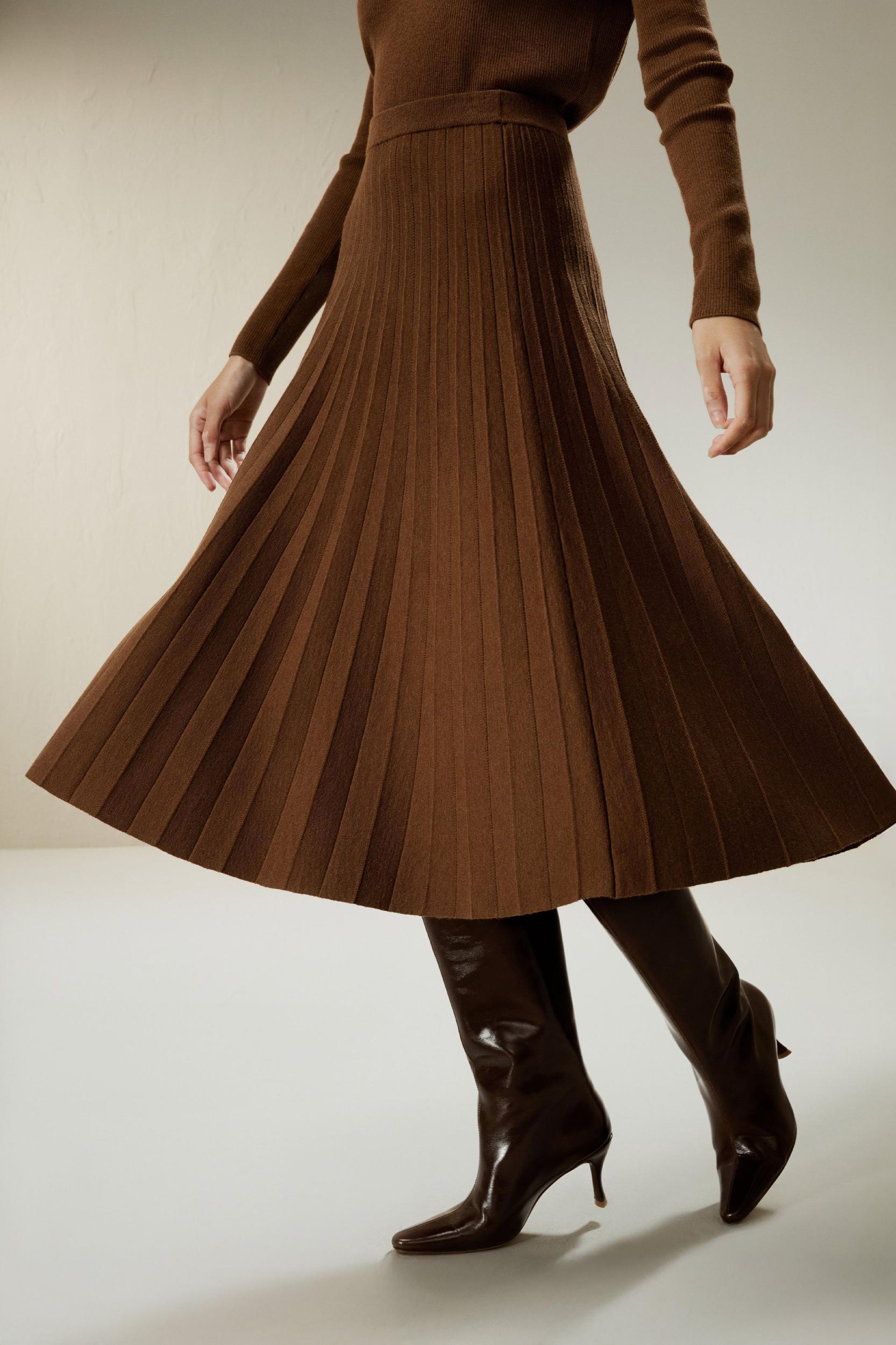 Collegiate Ultra-fine Merino Wool Skirt Product Image