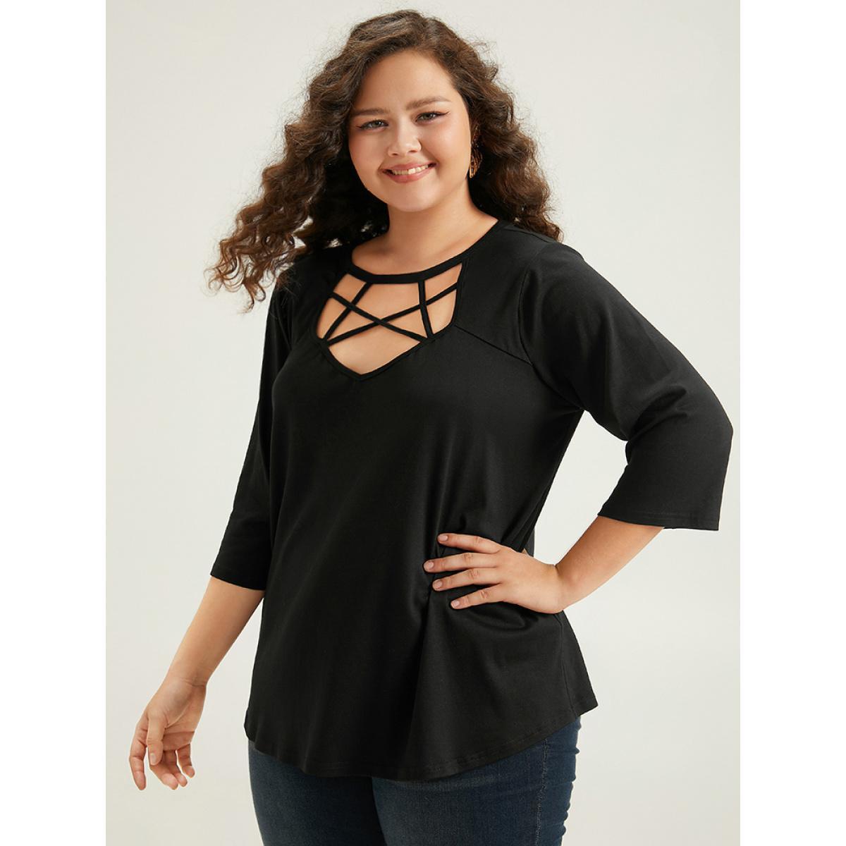 Plus Size Solid Crisscross Neck Cut Out T-shirt Black Women Elegant Plain Plain Keyhole Cut-Out Dailywear T-shirts BloomChic 14-16/1X Product Image