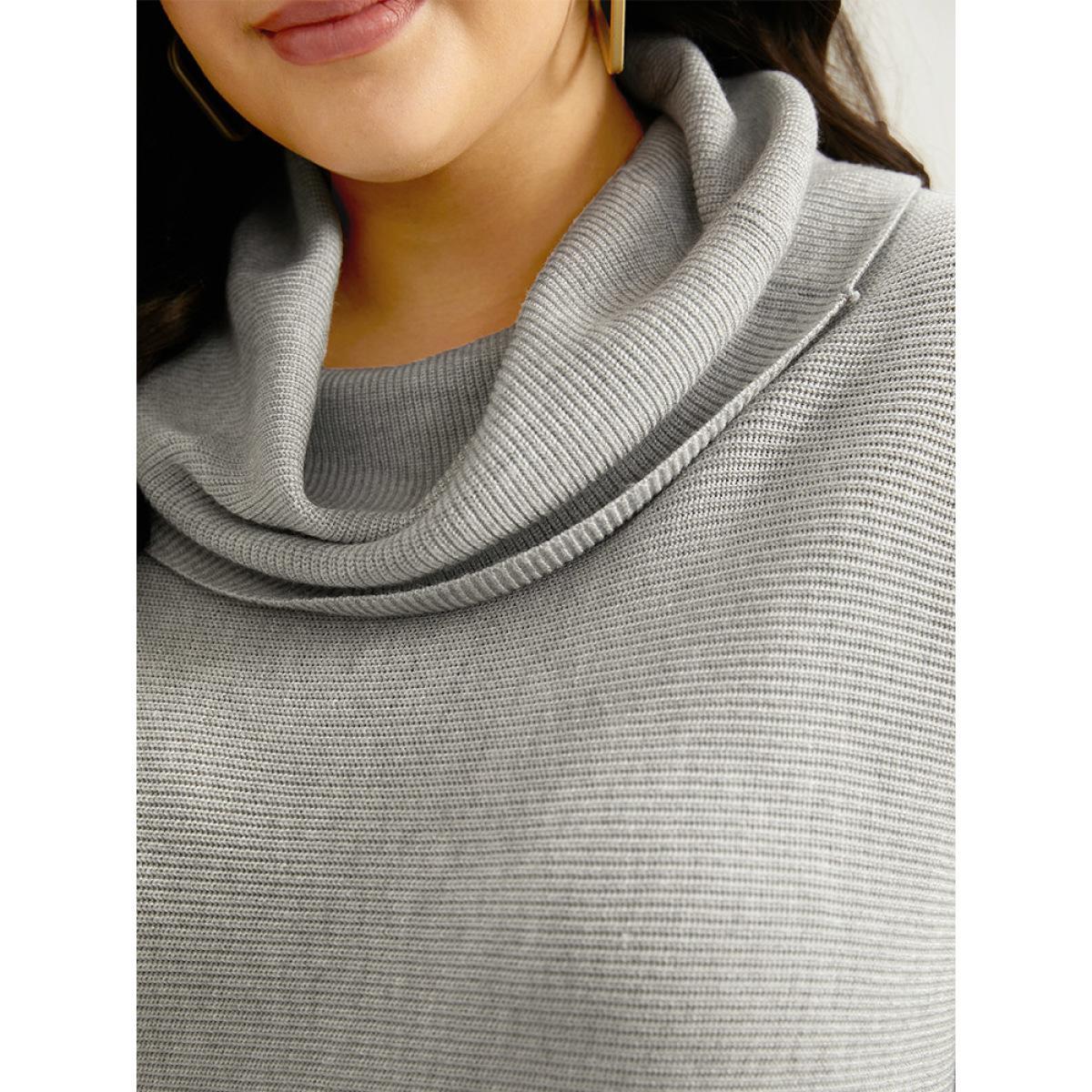 Plus Size Supersoft Essentials Lapel Collar Batwing Sleeve Pullover LightGray Women Casual Loose Long Sleeve Lapel Collar Dailywear Pullovers BloomChic 28/5X Product Image
