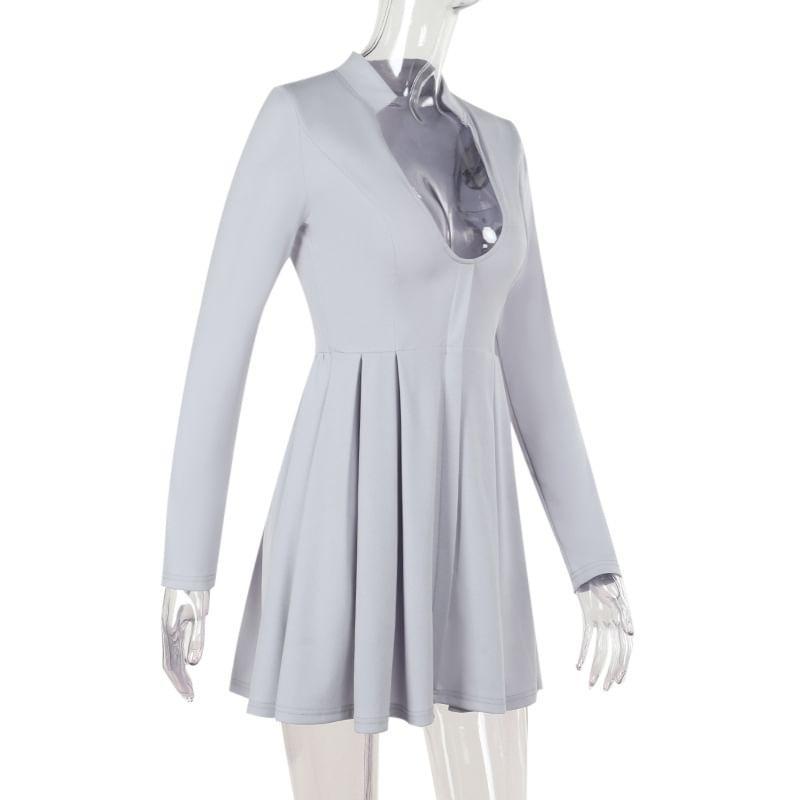 Long-Sleeve Scoop Neck Plain Pleated Hem Mini A-Line Dress Product Image