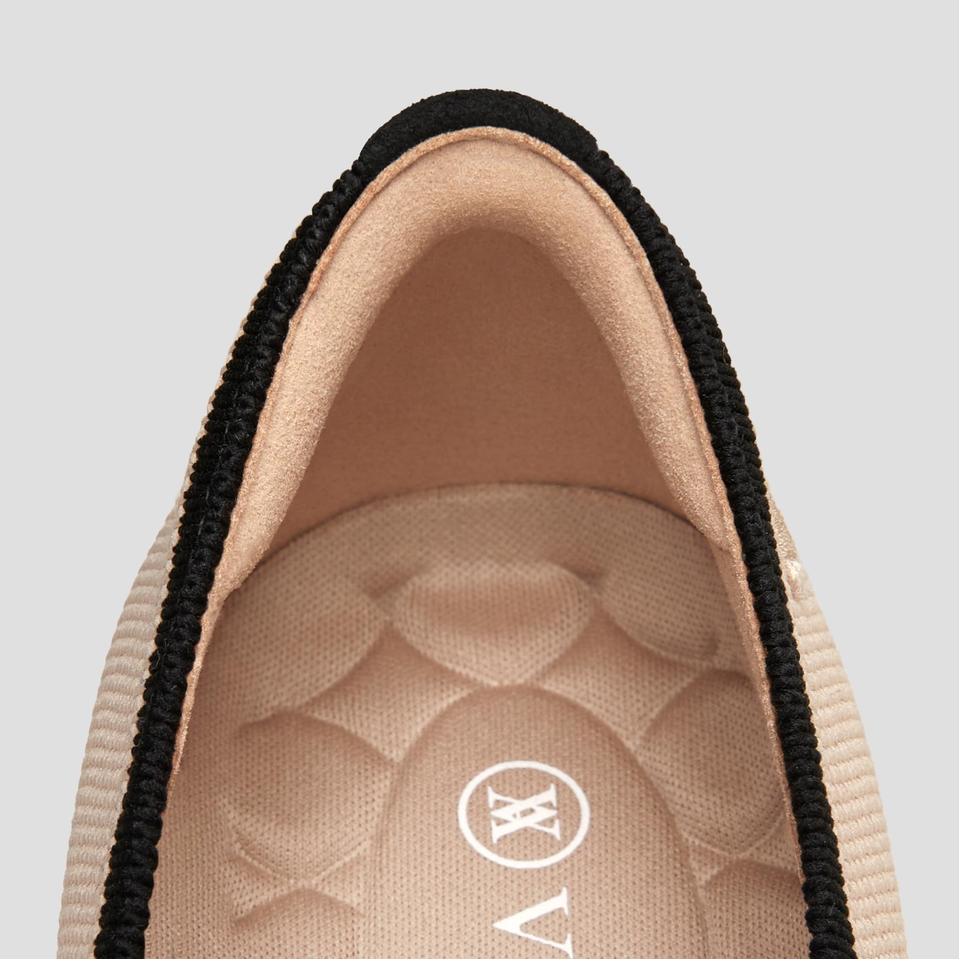Pointed-Toe Wedge (Aria Wedge Pro) Product Image