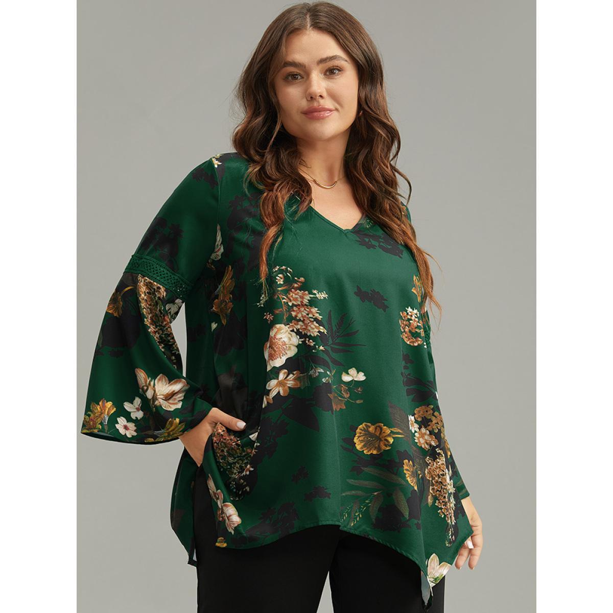 Plus Size DarkGreen Floral Lace Panel V Neck Hanky Hem Blouse Women Elegant Long Sleeve V-neck Dailywear Blouses BloomChic 30/6X Product Image