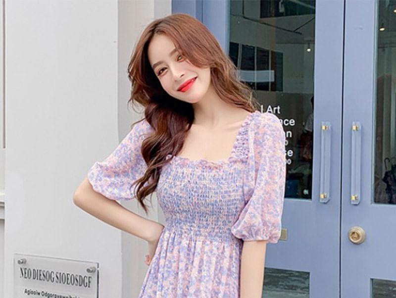 Puff-Sleeve Square Neck Floral Chiffon Midi Smock Dress Product Image
