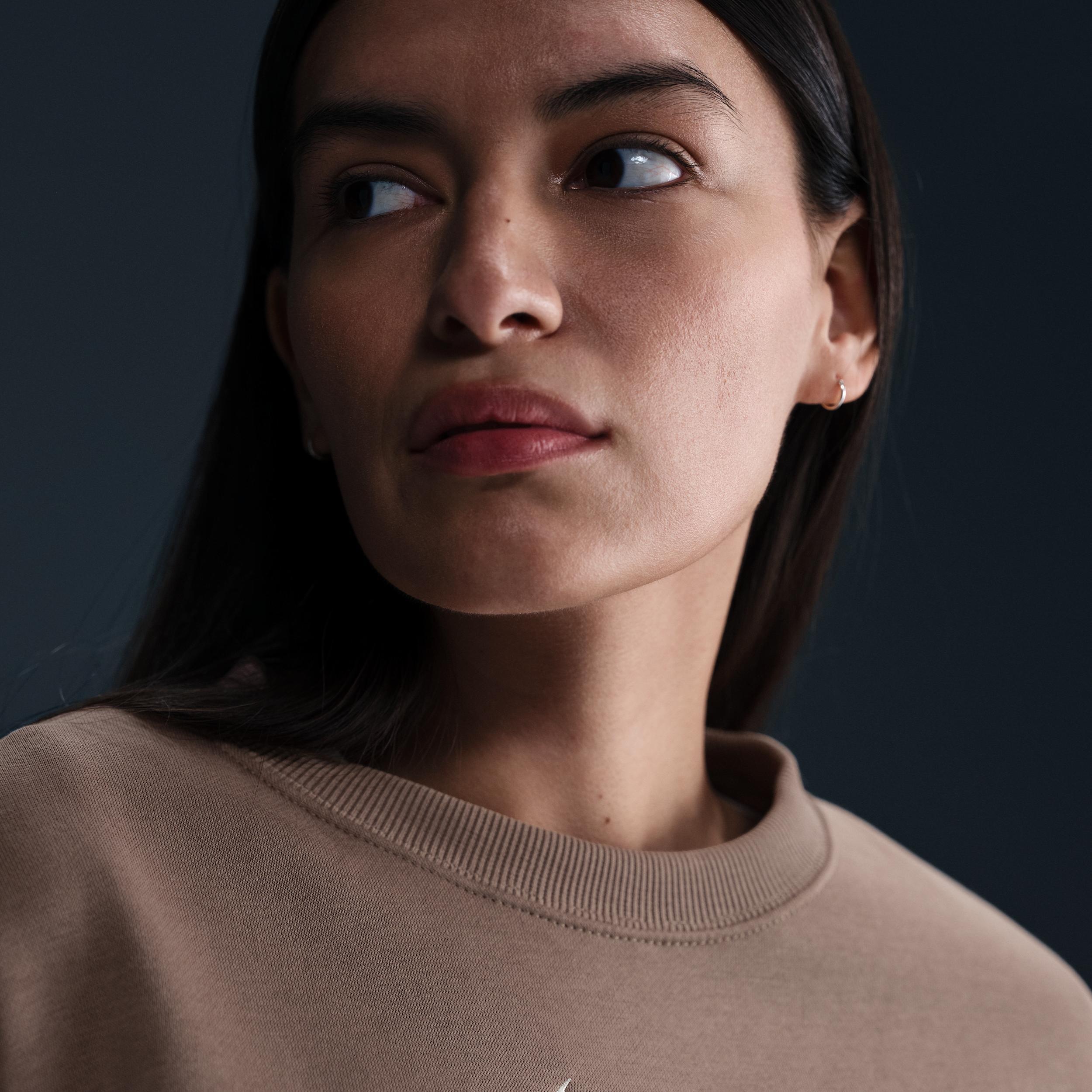 Nike Womens Sportswear Phoenix Fleece Oversized Crewneck Sweatshirt Product Image