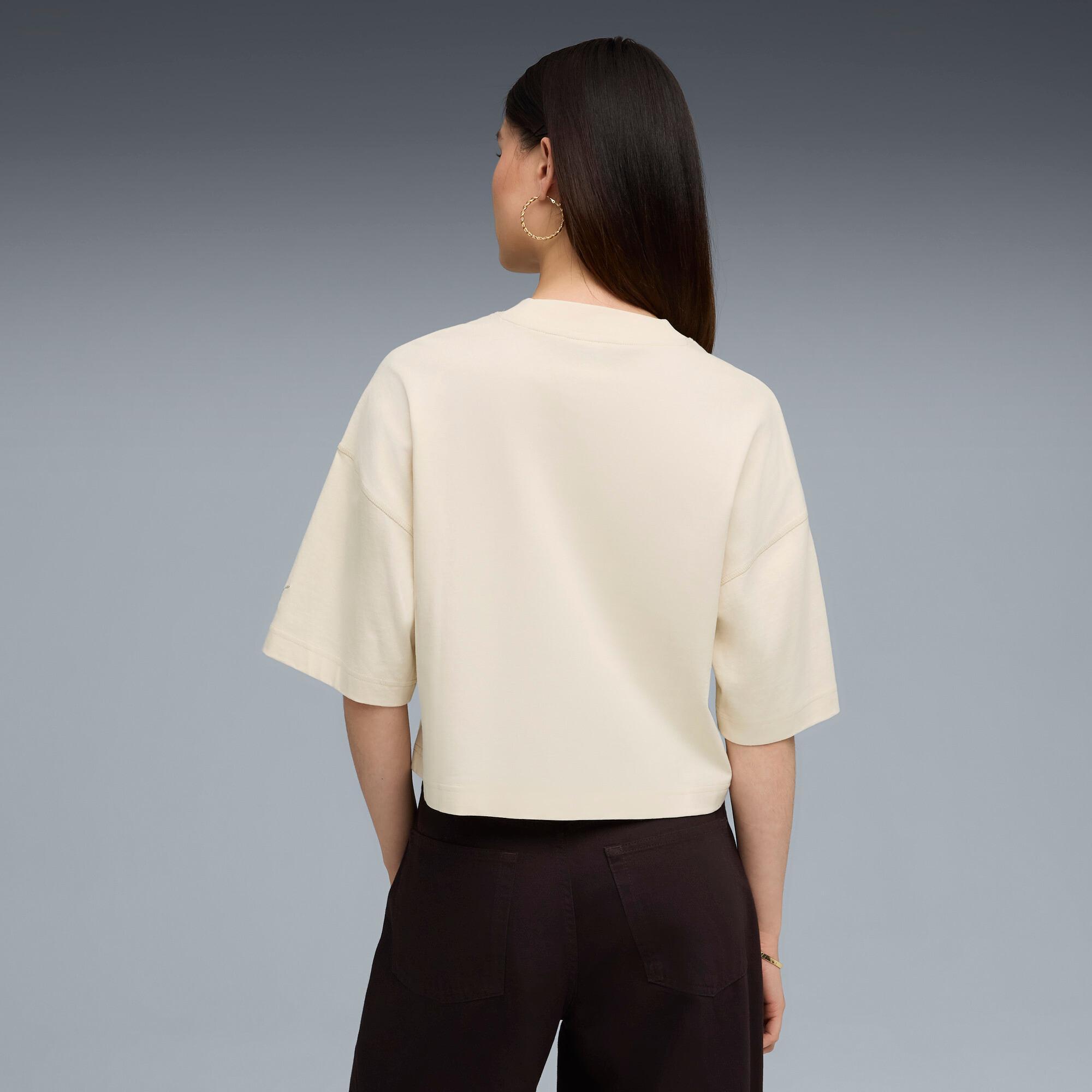 Premium Essentials Graphic Tee Women Product Image