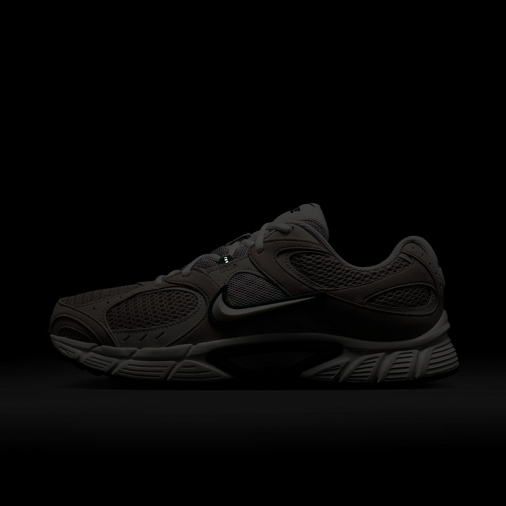Nike Men's V5 RNR Shoes Product Image