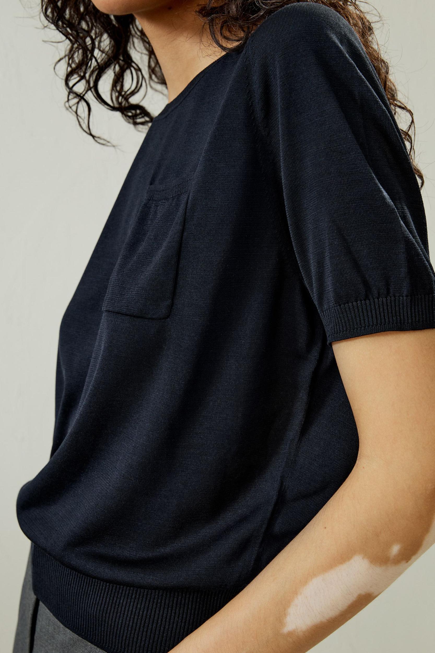 Basic Silk Crewneck T-shirt Product Image