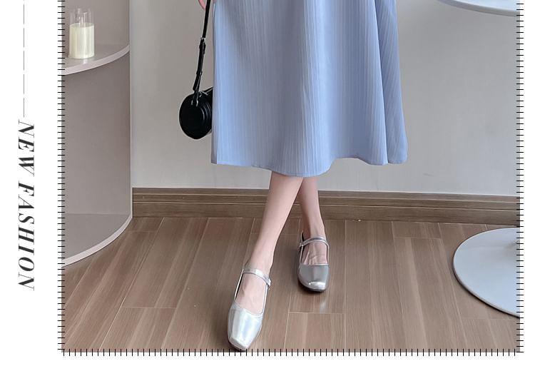 Maternity Short Sleeve Collared Two Tone Bowknot Midi A-Line Dress Product Image