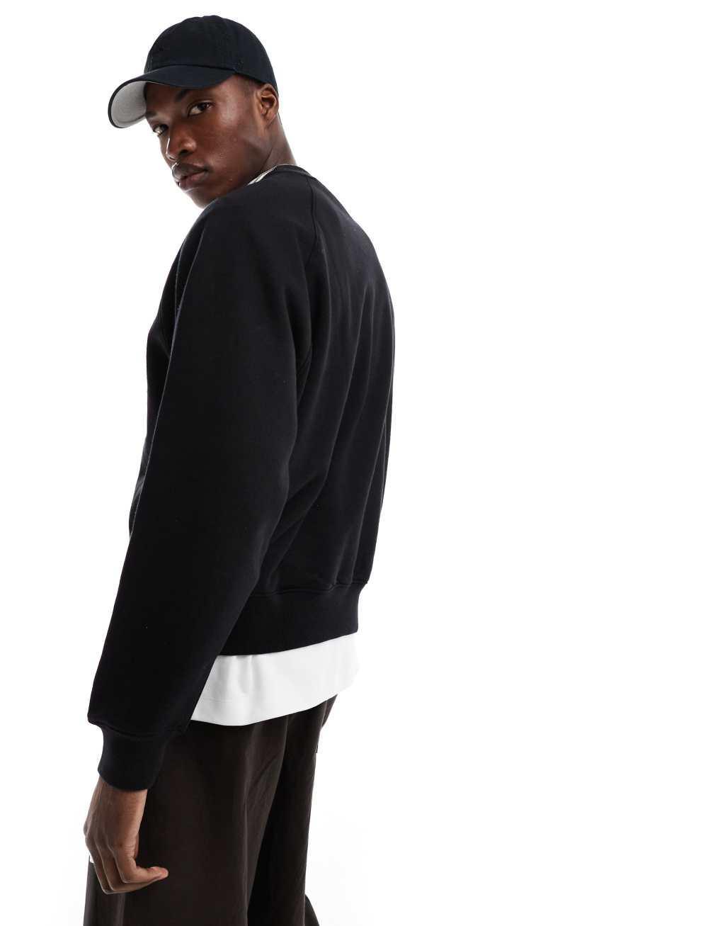 Bershka sweatshirt in black Product Image