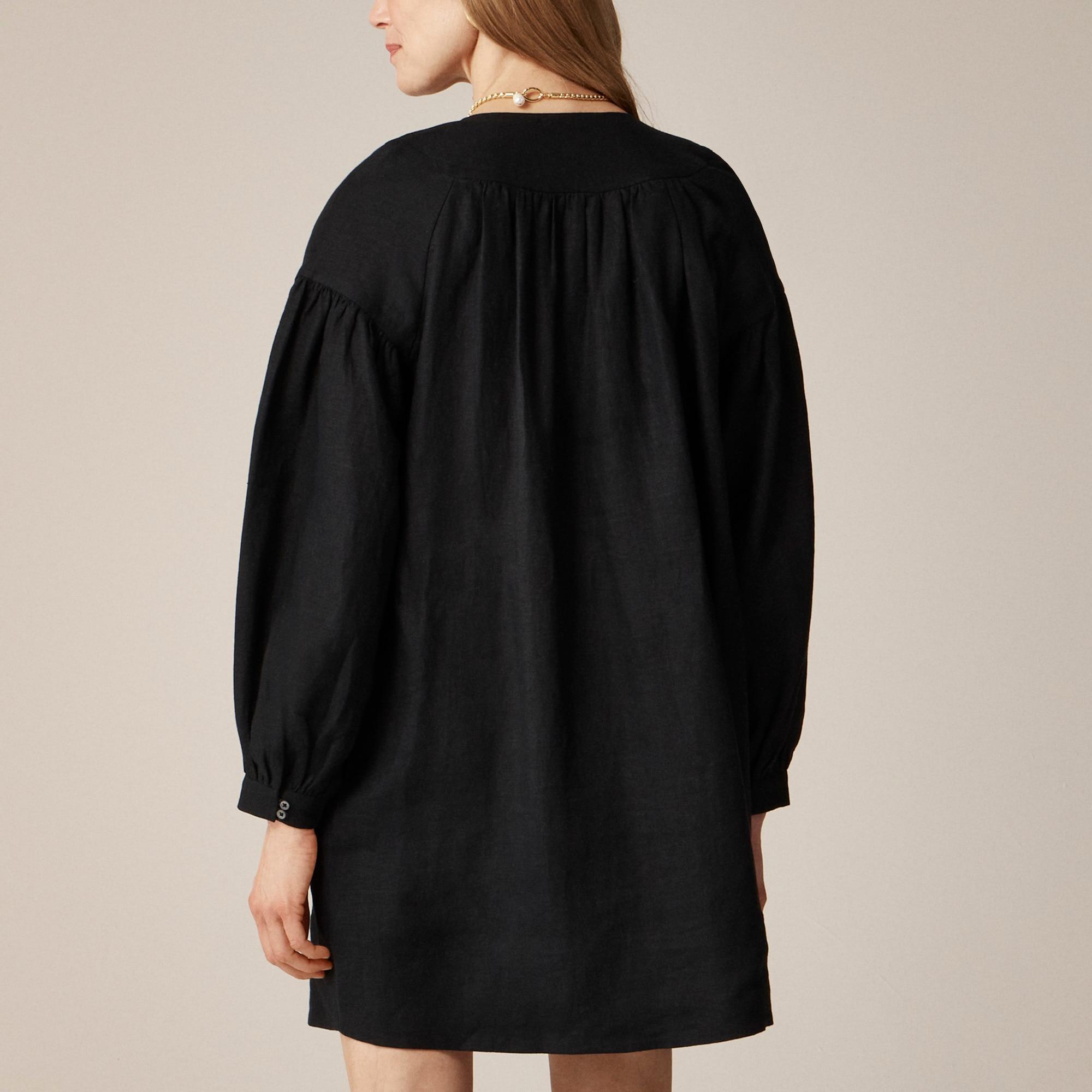 Gathered popover dress in linen Product Image