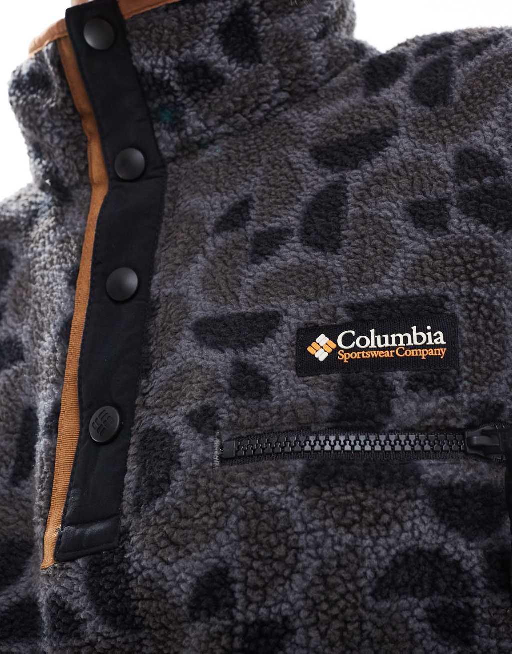 Columbia Helvetia II printed cropped half snap fleece in black retroscape Product Image