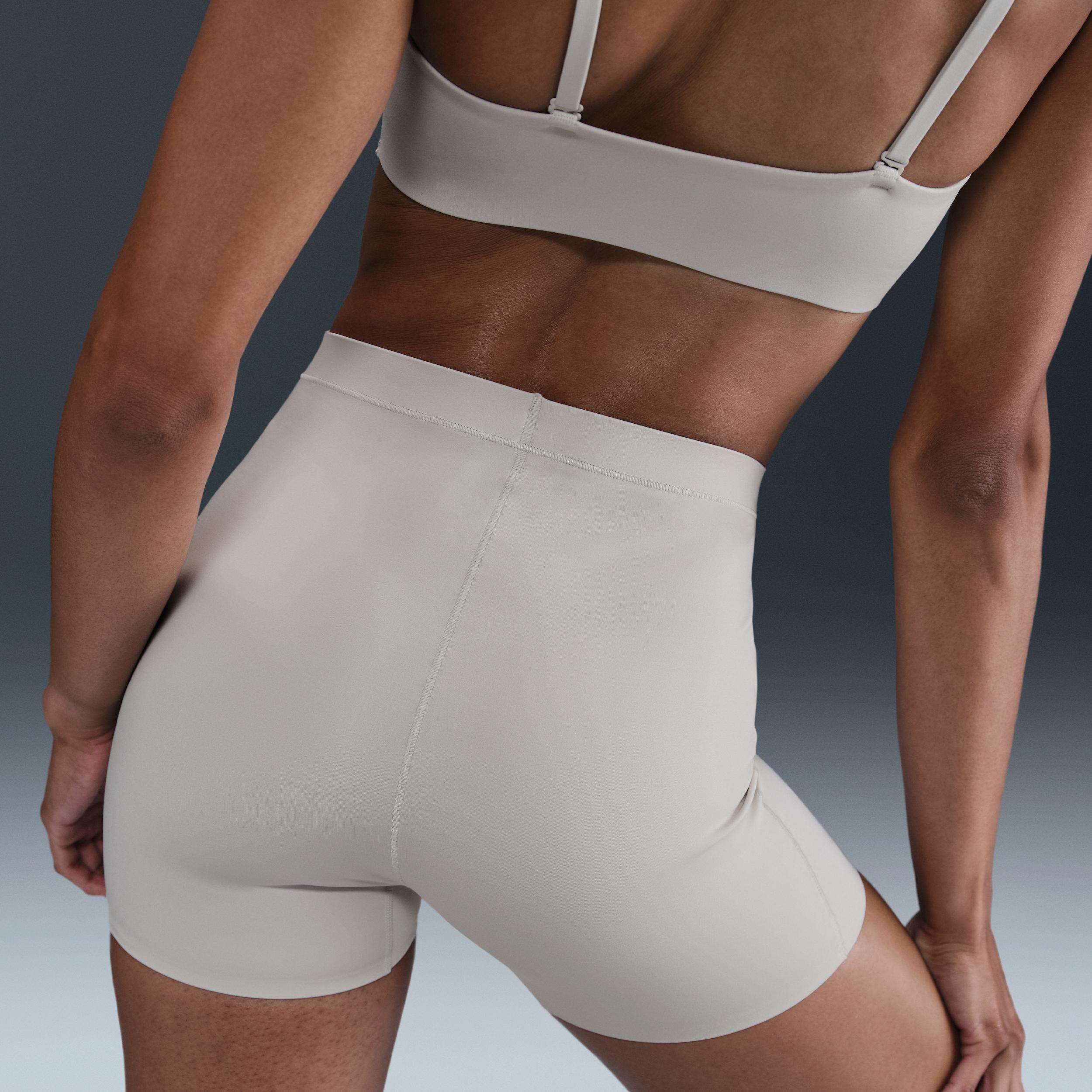 Nike Women's Form Boyshorts Product Image
