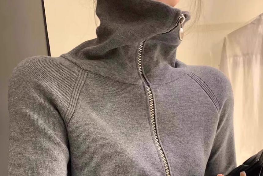 Raglan-Sleeve Turtleneck Half-Zip Knit Top Product Image
