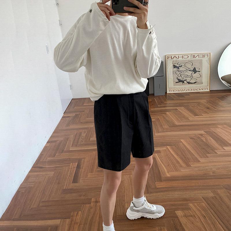 RT No. 1715 LINEN PLEATED SHORTS Product Image