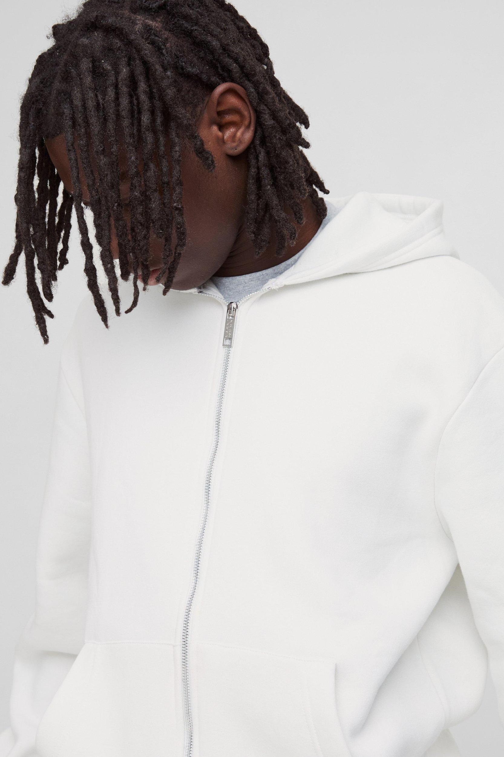 330GSM Basic Regular Fit Zip Through Hoodie | boohooMAN USA Product Image