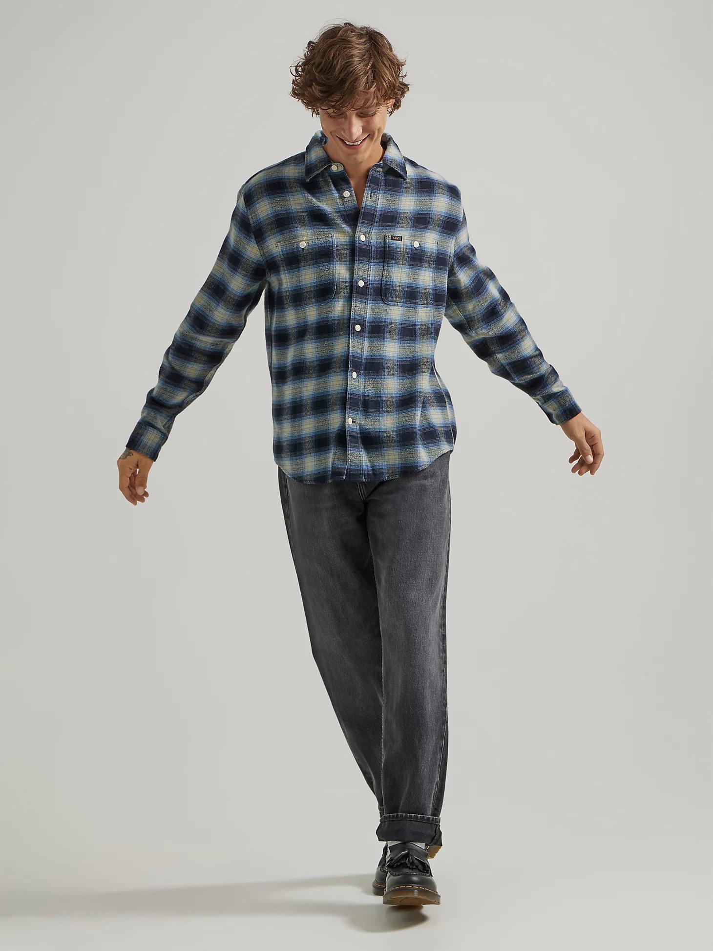 Men's Relaxed Fit 2.0 Worker Shirt | Men's Tops & Tees | Lee® Product Image